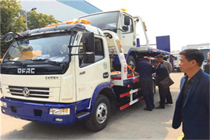 银川汽车道路救援拖车价格